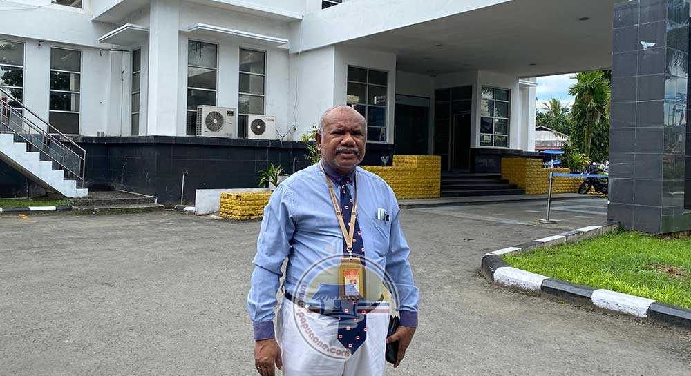 Yan Christian Warinussy Sayangkan Isi Surat Dakwaan Zakarias Tibiay Sedikit Bertentangan dengan Fakta Materil 2 Terdakwa Zakarias Tibiay atas tindak pidana percobaan pembunuhan terhadap diri Advokat Yan Christian Warinussy dapat berlanjut pada,