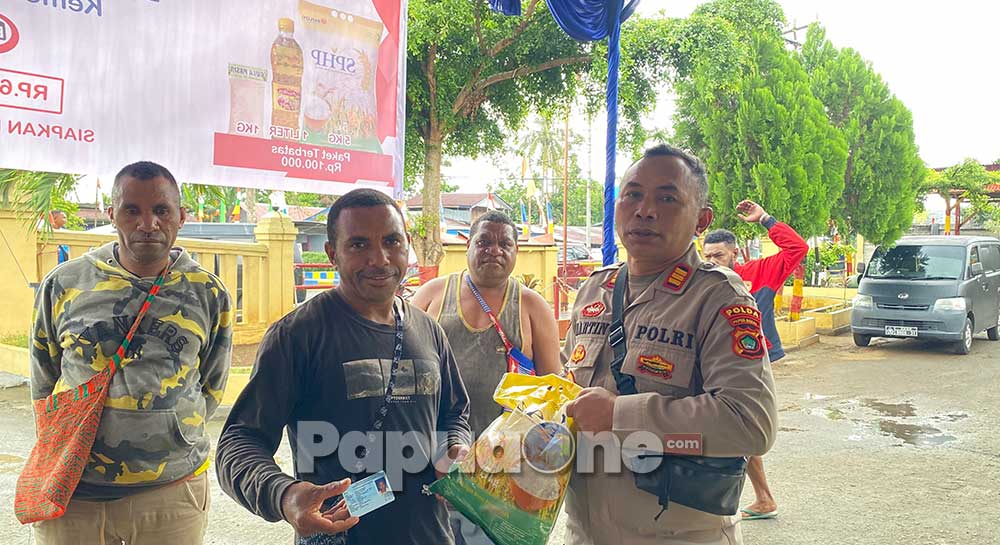 Kapolresta Manokwari Kombes Pol Ongky Isgunawan mengatakan pihaknya menghadirkan solusi gerakan pangan murah Polresta Manokwari. 