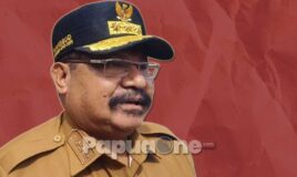 Menemani Mendagri, Wamendagri dan Menteri PKP saat kunjungan kerja di Wamena, pada Selasa. Gubernur Papua Pegunungan, Jhon Tabo