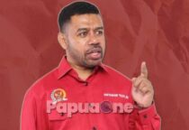 Pekerja Asal Papua Tumpahkan Keluhan dan Aspirasi Soal Rekrutmen Tenaga Kerja ke Senator Dr Filep Wamafma 12 Pekerja asal Papua mengeluhkan tidak keberpihakan dan merasa ada diskriminatif rekrutmen tenaga. Senator Papua Barat, Dr Filep Wamafma.