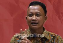 Mmereformasi badan kepolisian dengan pembentukan tim reformasi Polri. Komisi Kepolisian Nasional (Kompolnas) memberikan sejumlah catatan