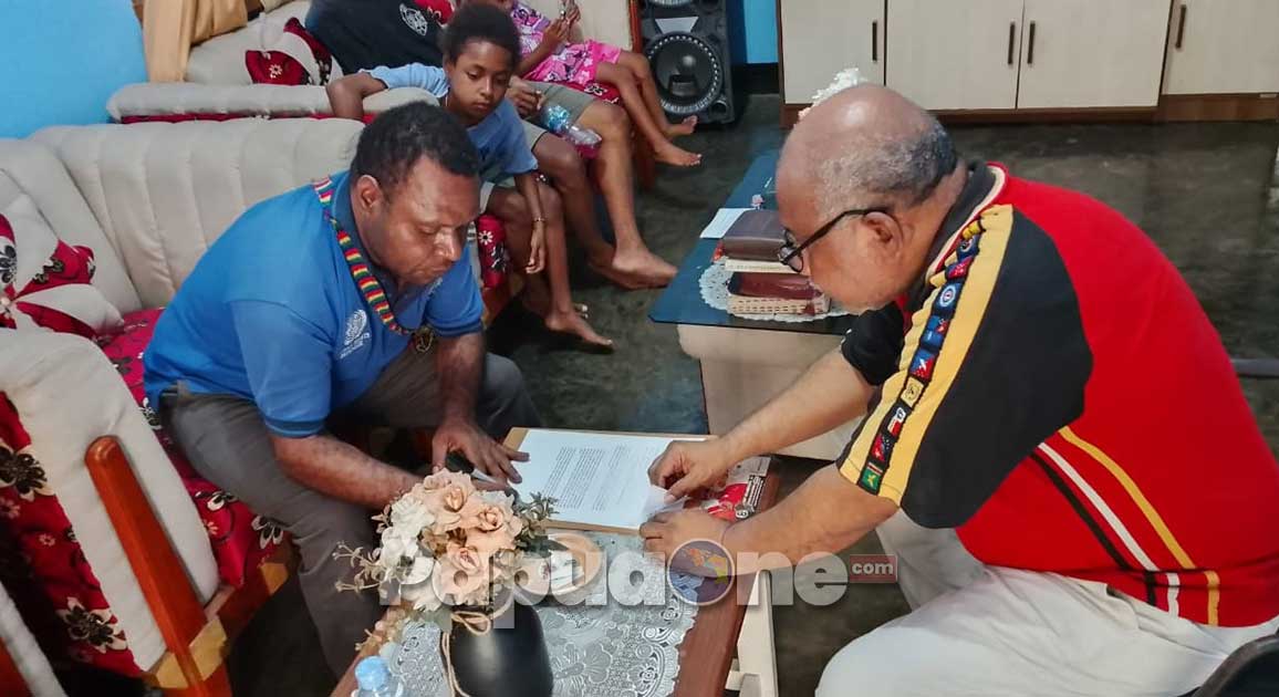 Langkah Zakarias Tibiay (ZT) dengan memberikan kuasa hukum kepada Advokat Yan Christian Warinussy dinilai sudah tepat sasaran. Pasalnya